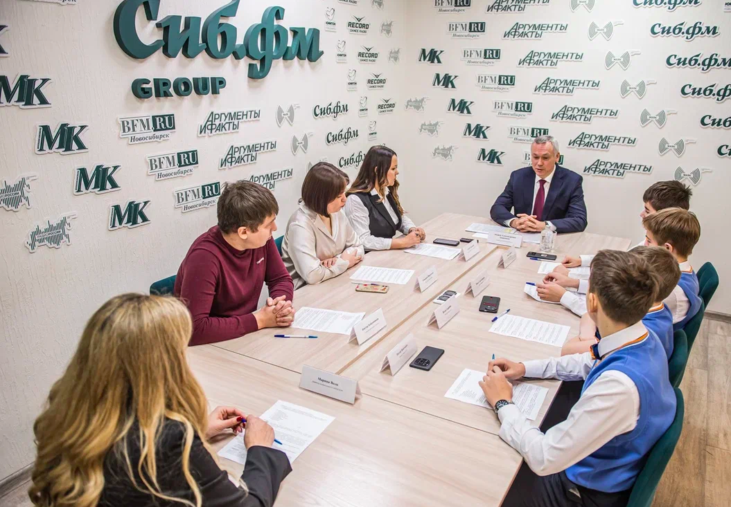 Фото Пятый мост, индексация выплат бойцам СВО и новые приоритеты. Губернатор Новосибирской области Андрей Травников о стратегическом развитии региона 2